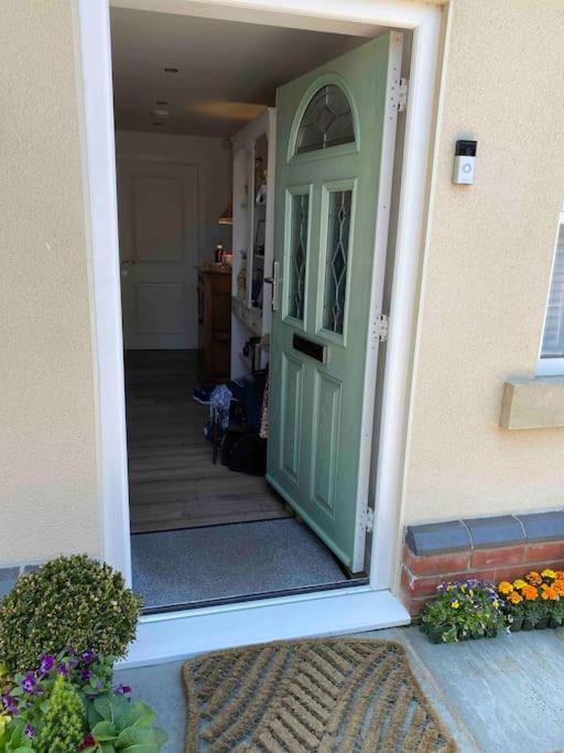 Helens Haven First Floor Apartment Via Stairs Preston  Exterior foto